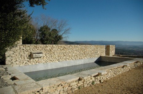 piscine avec vue sur le Luberon